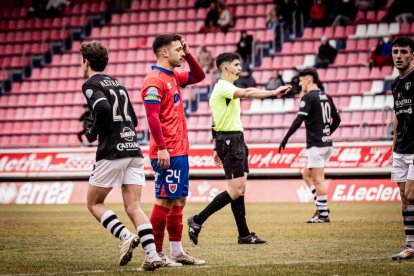 El equipo rojillo se aleja de las opciones de ascenso