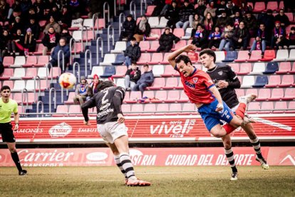 El equipo rojillo se aleja de las opciones de ascenso