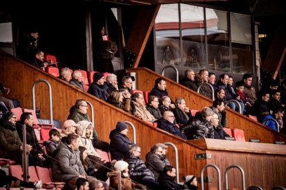 El equipo rojillo se aleja de las opciones de ascenso