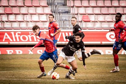 El equipo rojillo se aleja de las opciones de ascenso