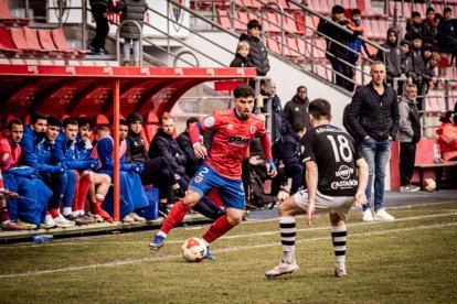 El equipo rojillo se aleja de las opciones de ascenso