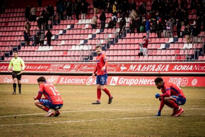 El equipo rojillo se aleja de las opciones de ascenso