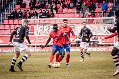 El equipo rojillo se aleja de las opciones de ascenso