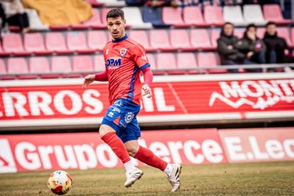 El equipo rojillo se aleja de las opciones de ascenso