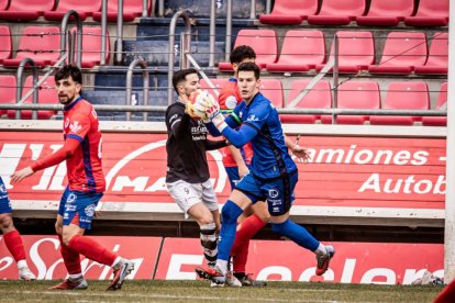 El equipo rojillo se aleja de las opciones de ascenso