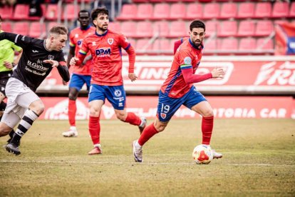 El equipo rojillo se aleja de las opciones de ascenso