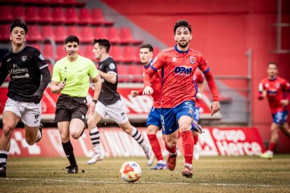 El equipo rojillo se aleja de las opciones de ascenso