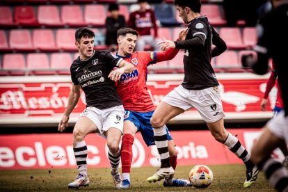 El equipo rojillo se aleja de las opciones de ascenso