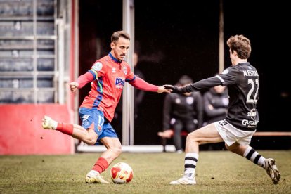 El equipo rojillo se aleja de las opciones de ascenso