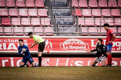 El equipo rojillo se aleja de las opciones de ascenso