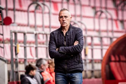 El equipo rojillo se aleja de las opciones de ascenso