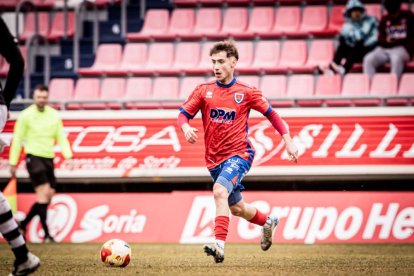 El equipo rojillo se aleja de las opciones de ascenso