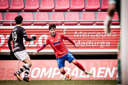 El equipo rojillo se aleja de las opciones de ascenso