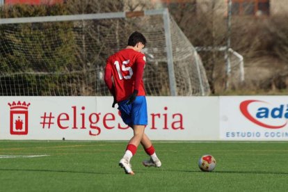 El equipo vence 1-0 a un rival de la parte alta