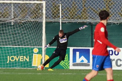 El equipo vence 1-0 a un rival de la parte alta