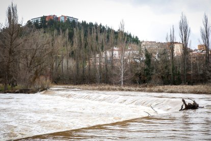 Zonas inundadas tras la fuerte crecida del río.