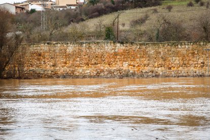 Zonas inundadas tras la fuerte crecida del río.