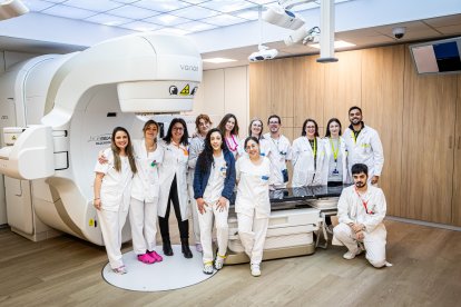 Sobre estas líneas, el equipo de la Unidad de Radioterapia del Hospital de Soria, al completo.