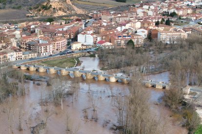Imágenes aéreas de la crecida del Duero en Soria.
