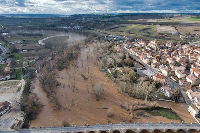 Imágenes aéreas de la crecida del Duero en Soria.
