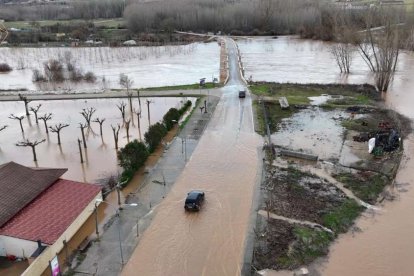 Infraestructuras inundadas en el municipio ribereño