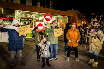 Un desfile de disfraces muy divertido y elegante