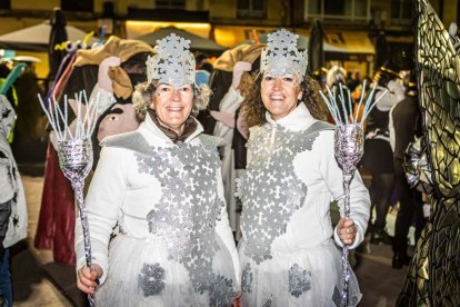 Un desfile de disfraces muy divertido y elegante