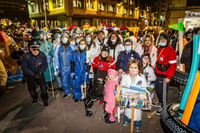 Un desfile de disfraces muy divertido y elegante