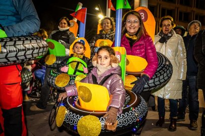 Un desfile de disfraces muy divertido y elegante