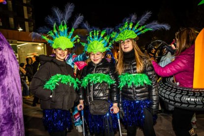 Un desfile de disfraces muy divertido y elegante