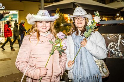 Un desfile de disfraces muy divertido y elegante