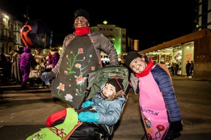 Un desfile de disfraces muy divertido y elegante