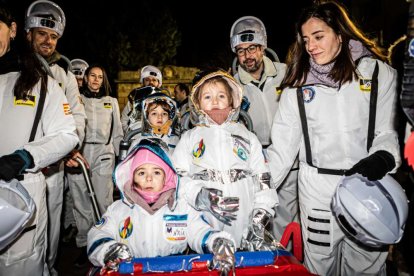 Un desfile de disfraces muy divertido y elegante