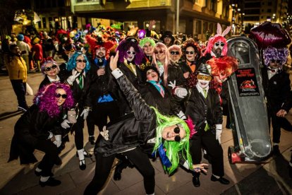 Un desfile de disfraces muy divertido y elegante