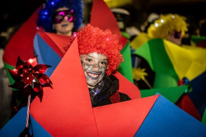 Un desfile de disfraces muy divertido y elegante