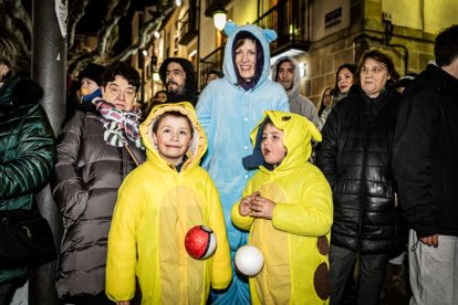 Un desfile de disfraces muy divertido y elegante