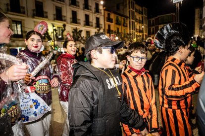 Un desfile de disfraces muy divertido y elegante