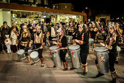 Un desfile de disfraces muy divertido y elegante