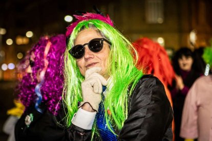 Un desfile de disfraces muy divertido y elegante