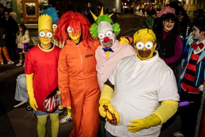 Un desfile de disfraces muy divertido y elegante