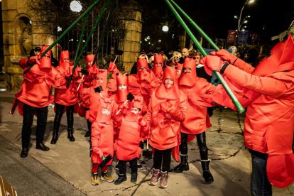 Un desfile de disfraces muy divertido y elegante