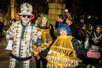 Un desfile de disfraces muy divertido y elegante