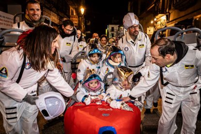 Un desfile de disfraces muy divertido y elegante