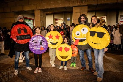 Un desfile de disfraces muy divertido y elegante