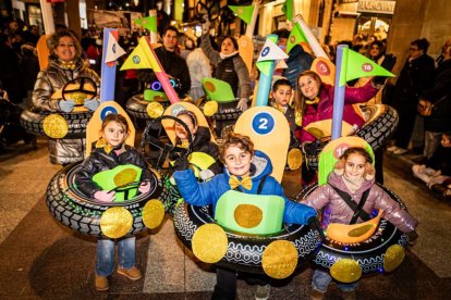 Un desfile de disfraces muy divertido y elegante