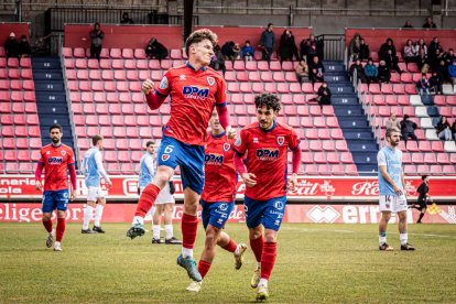 Una victoria del CD Numancia para coger aire y seguir luchando a por la fase de ascenso
