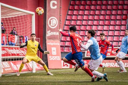 Una victoria del CD Numancia para coger aire y seguir luchando a por la fase de ascenso