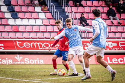 Una victoria del CD Numancia para coger aire y seguir luchando a por la fase de ascenso