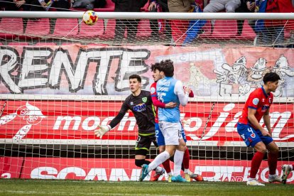 Una victoria del CD Numancia para coger aire y seguir luchando a por la fase de ascenso
