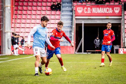 Una victoria del CD Numancia para coger aire y seguir luchando a por la fase de ascenso